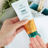 Vitamin C Işıltı Veren Temizleyici Peeling Jel